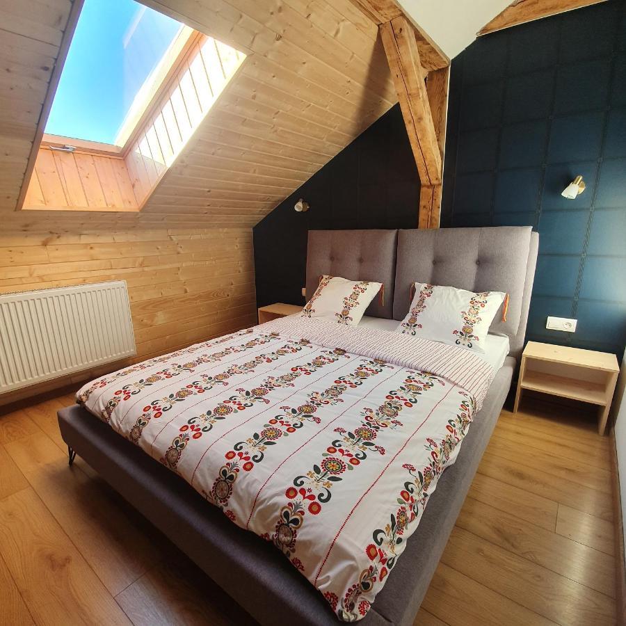 Red Deer Hotel Brezno Εξωτερικό φωτογραφία